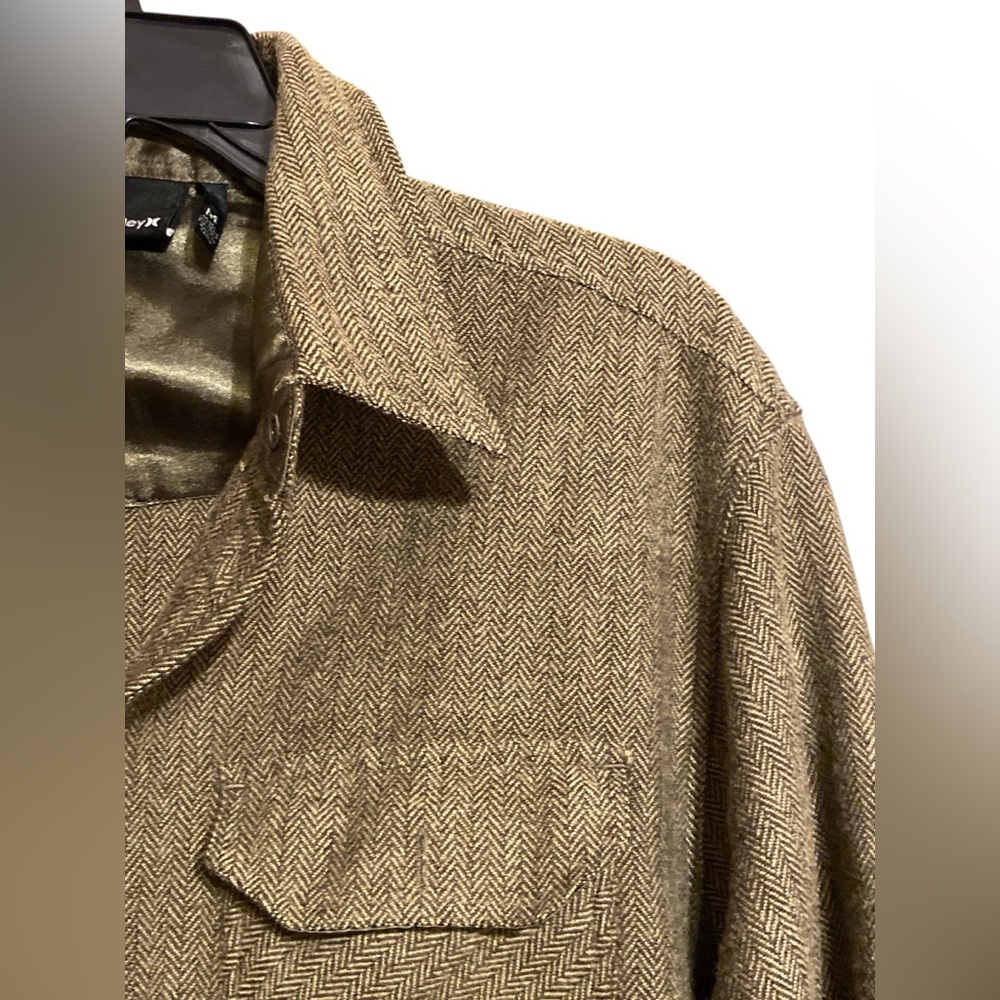Hurley Army Green Casual Button Down Shirt - Picture 2 of 6